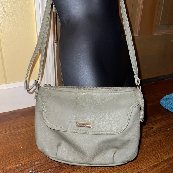 ⭐️Laura Scott Crossbody Handbag Olive Sage Green Faux Leather Bag Like New! - Picture 2 of 14